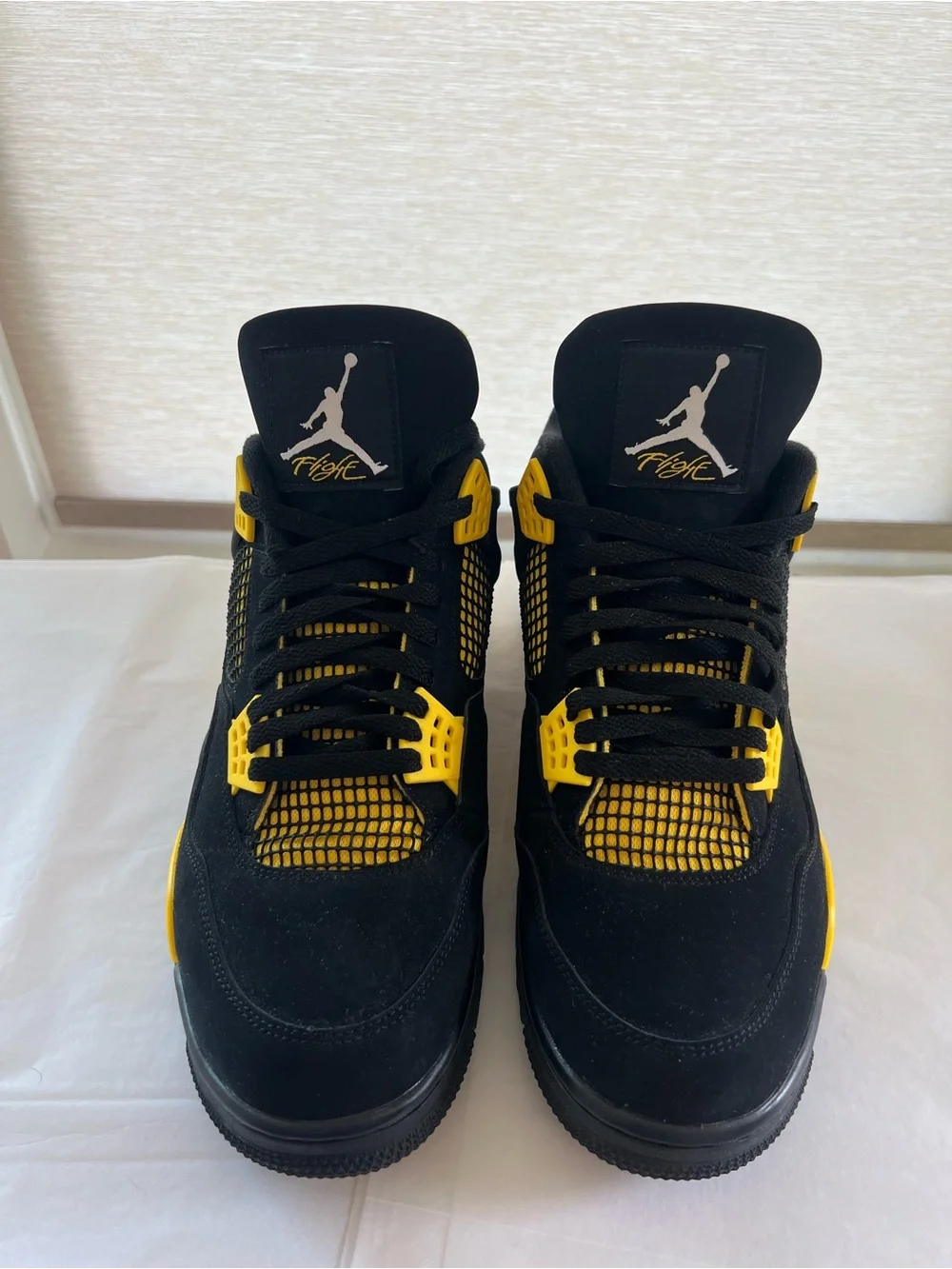 Nike Air Jordan 4 Retro Thunder 2023 Men’s Size 13 Black Yellow Shoes